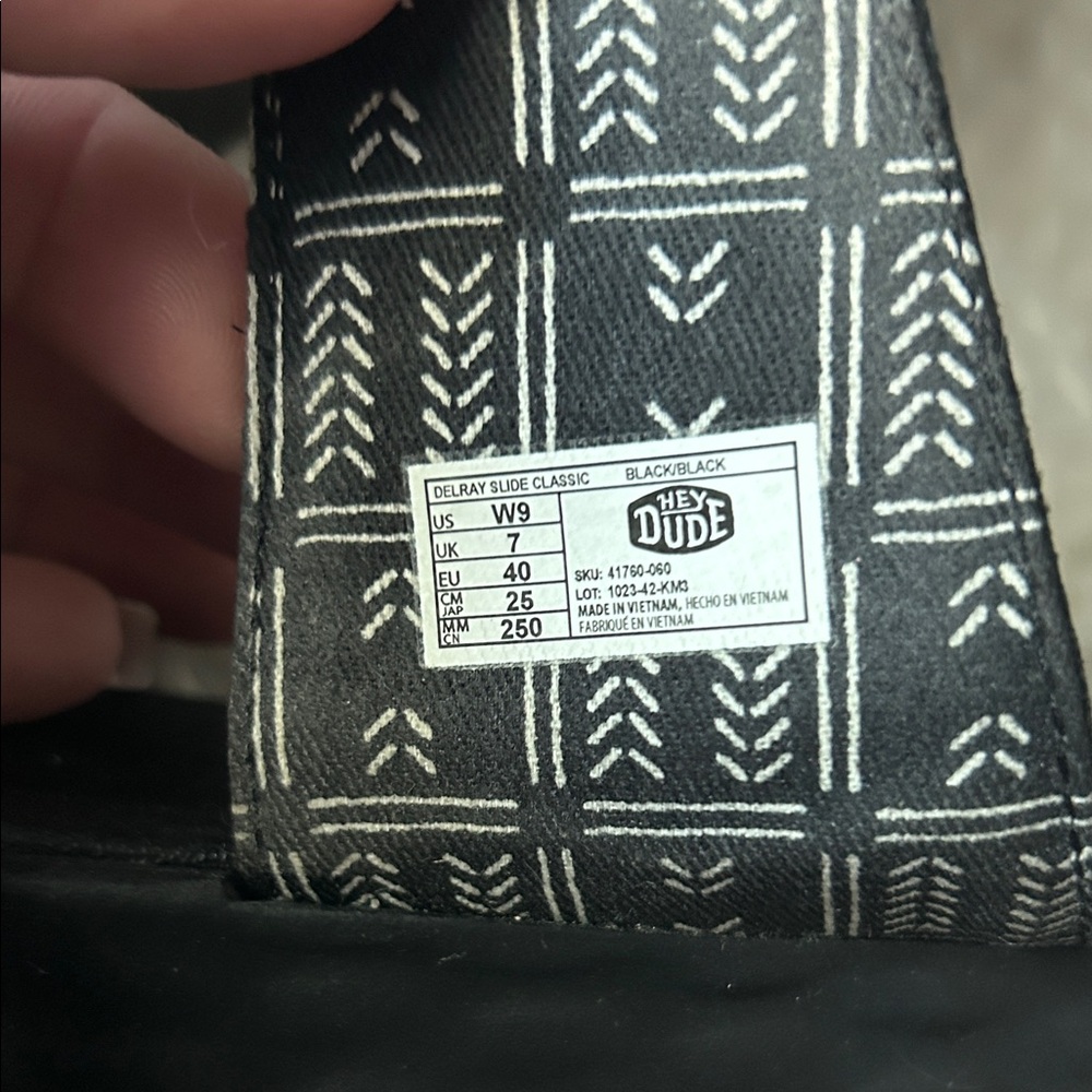 Hey Dude Black Slide Sandals size 9 wide - Picture 6 of 9